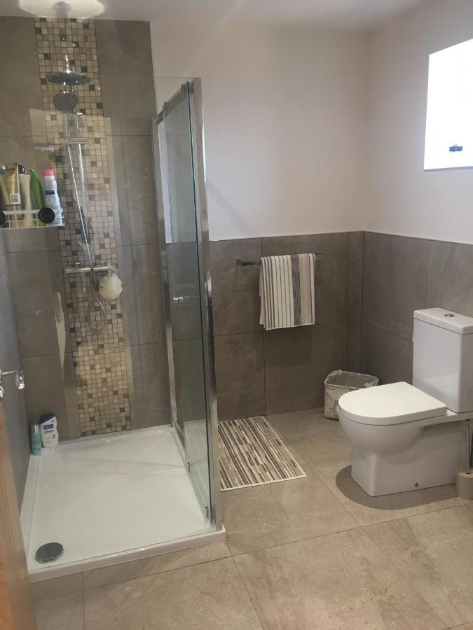 Rose Cottage Captivating 1-Bed Cottage in Bangor Esterno foto