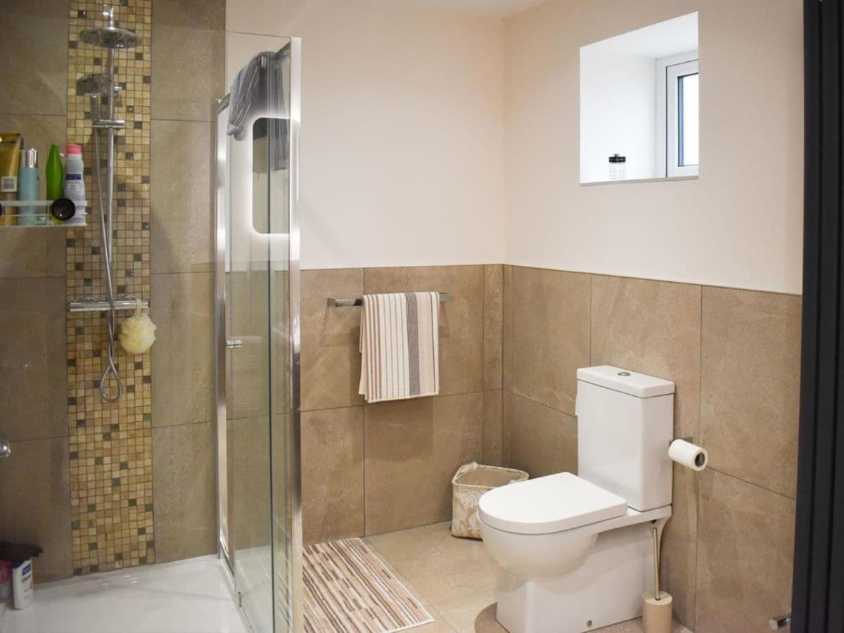 Rose Cottage Captivating 1-Bed Cottage in Bangor Esterno foto