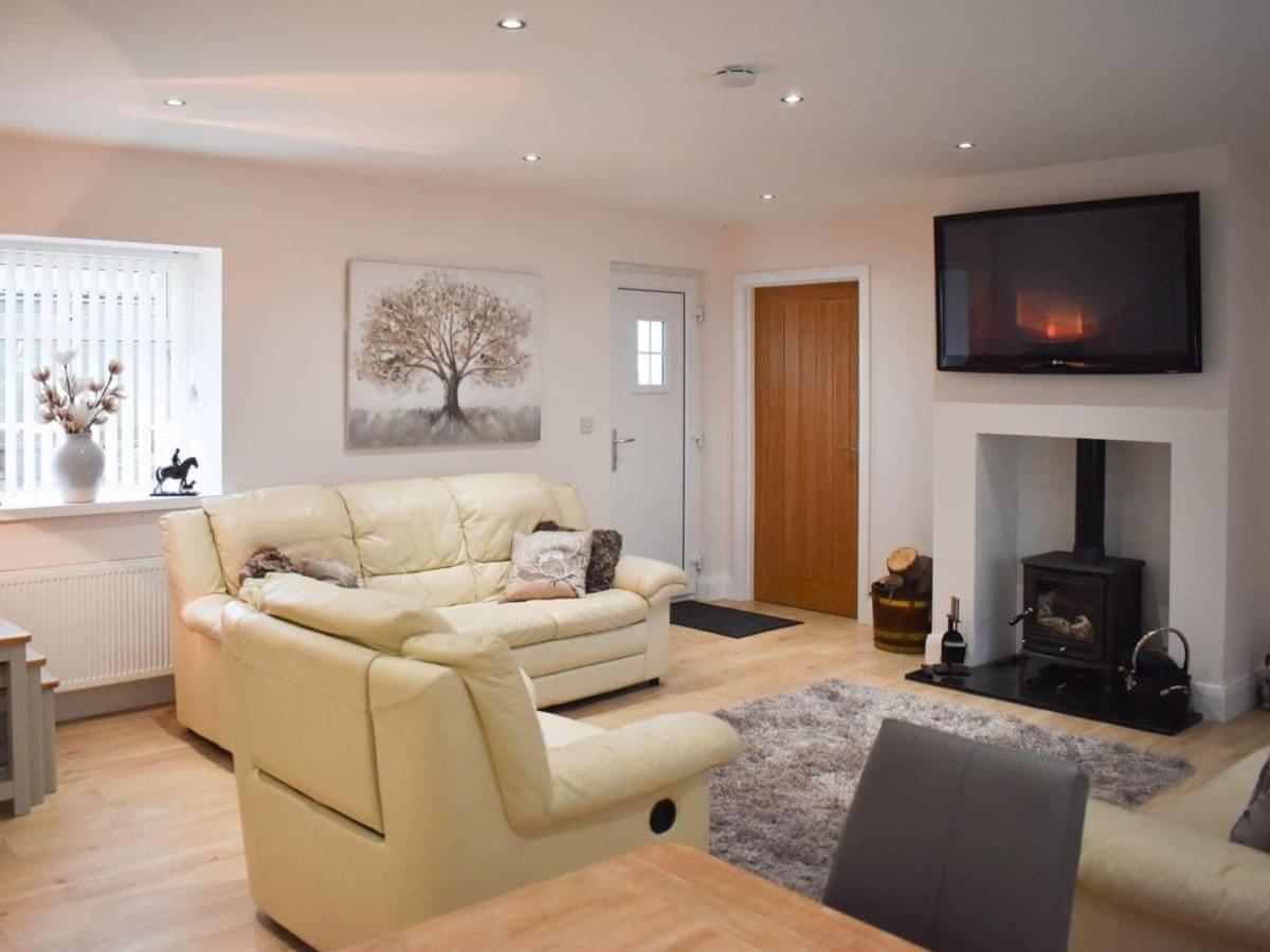 Rose Cottage Captivating 1-Bed Cottage in Bangor Esterno foto